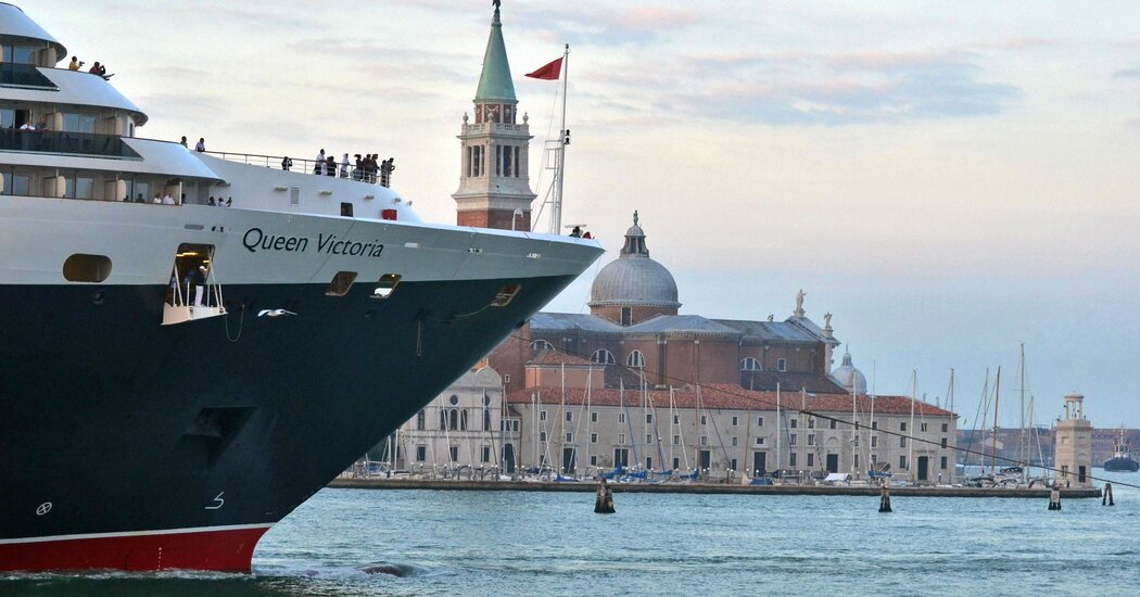Italy Bans Cruise Liners From Venice Lagoon, With a Catch